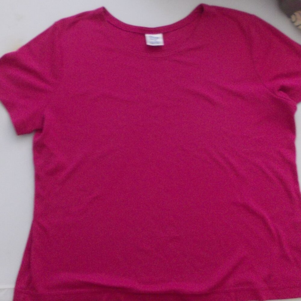 π 3/$25 π Weekenders Short Sleeve Top L